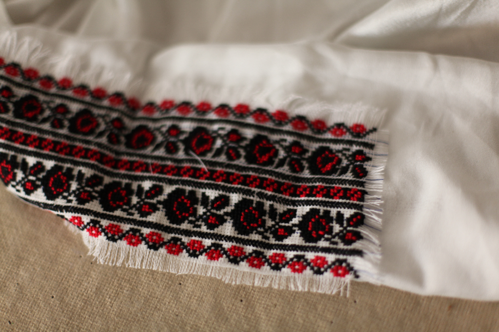 How to sew Ukrainian embroidery
