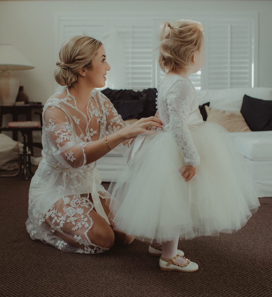 Ivory Lace Long Sleeve Tulle Flower Girl Communion Dress fur