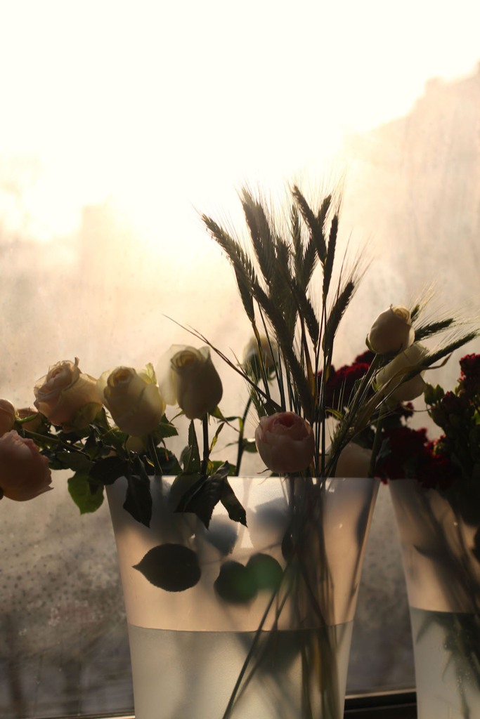 Bulk wedding roses and wheat for DIY Wedding flowers