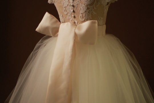 Big silk ivory bow for girls communion